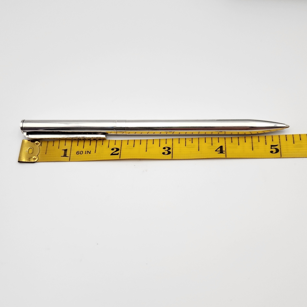 Sleek Green Rectangular Box - image 9